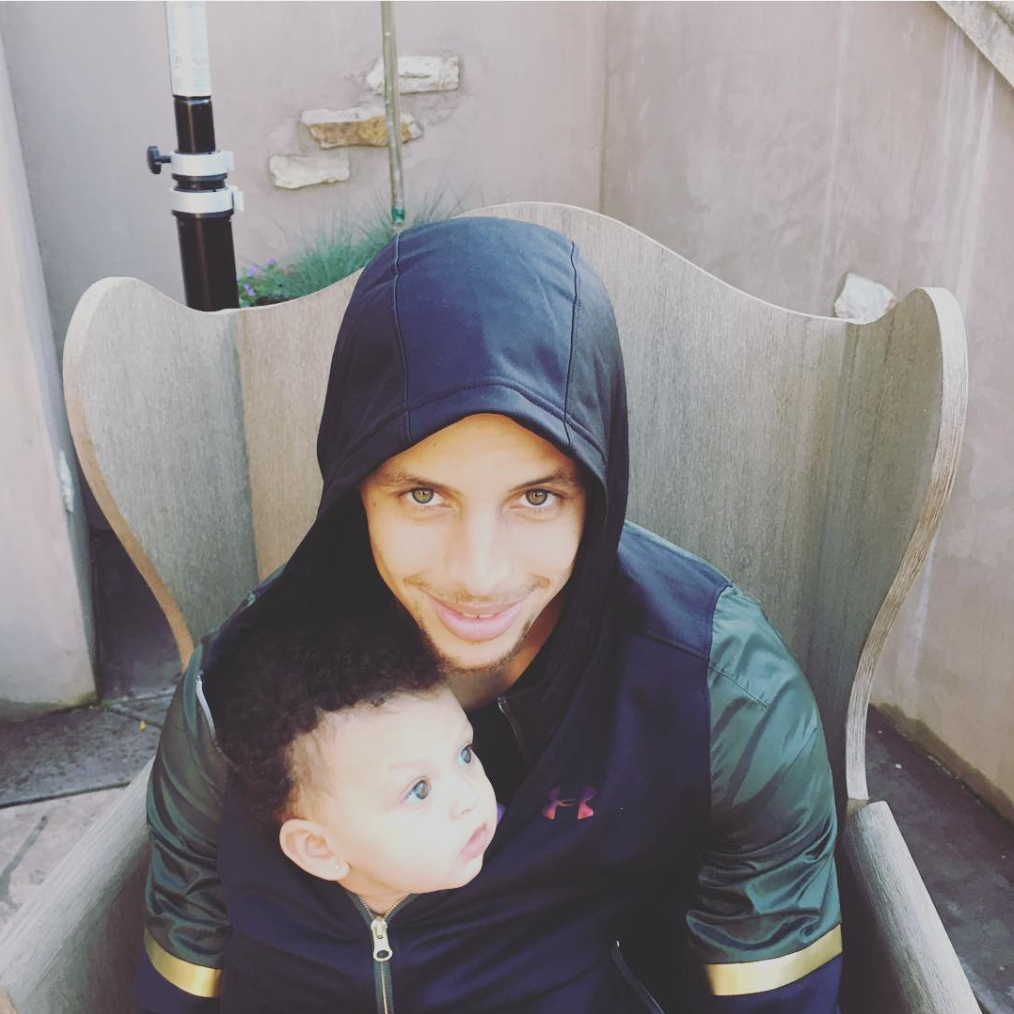 17 Celebrity Dads Who Make Our Hearts Melt Every Day
